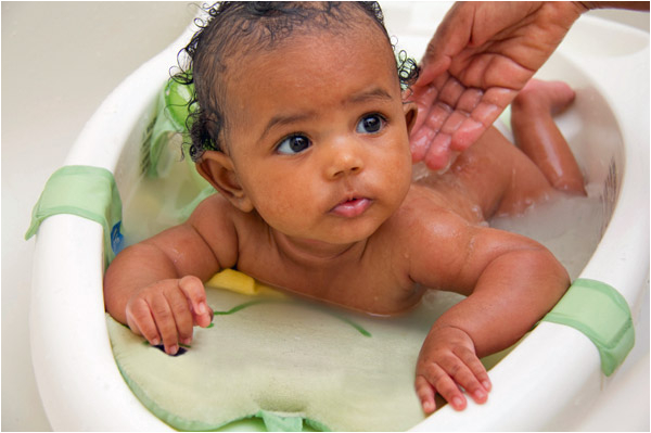 Where to Put Baby Bathtub Make Baby S Bath Time Safer