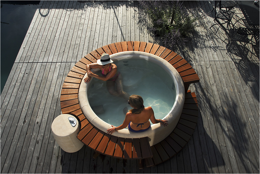 Whirlpool Bathtub Ireland softub Whirlpools and Hot Tubs Ireland