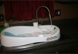 Baby Bath Tub 4moms Trying to Go Green Peppy Parents 4moms Cleanwater Infant