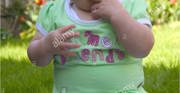 Baby Bathtub for 7 Month Old 7 Month Old Baby Girl Eating Grass Stock