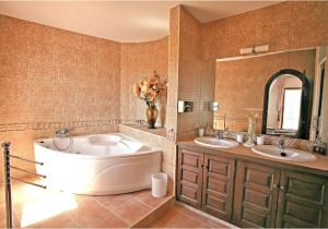 Bathroom with Whirlpool Bathtub 20 Beautiful and Relaxing Whirlpool Tub Designs