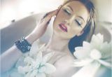 Bathtub Pose 355 Best Graphy Poses Bathtub Pool Images On
