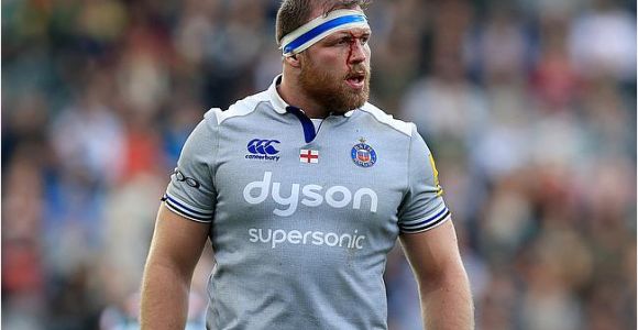 Bathtub Prop Uk England Prop Henry Thomas Extends Bath Stay