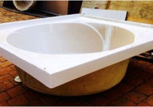 Bathtubs for Sale In Johannesburg Spacious Square Bath with Central Tub Sandton