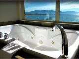 Bathtubs Vancouver Hotel Rooms with Jacuzzi for Romance