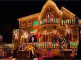 Best Christmas Decorations In Nyc Nyc A Nyc Brooklyn S Dyker Heights Home Christmas Light Displays