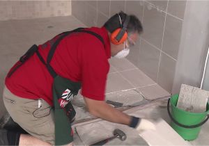 Bunnings Floor Scraper How to Remove Floor Tiles Diy at Bunnings Youtube