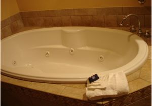 Can Bathtubs Be Painted How to Paint A Porcelain Tub Sink or toilet