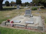 Cemetery Plot Decoration Ideas Grave Wikipedia
