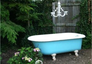 Claw Foot Bath Garden Painted Claw Foot Cast Iron Tub Adorned with Repurposed