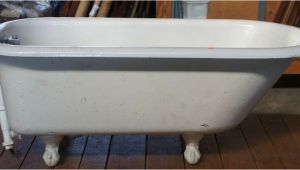 Clawfoot Iron Bathtubs Vintage Roll Rim White Cast Iron original Clawfoot Bathtub