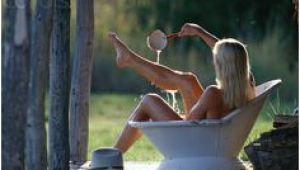 Clawfoot Tub Outside 1000 Images About Clawfoot Bathtub Luv On Pinterest