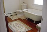 Crow Foot Bathtub Decorating A Modern Space with Vintage Furniture
