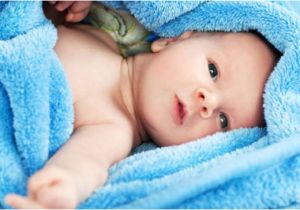 Do I Need A Baby Bathtub Sponge Bath for Your Newborn What You Need to Know