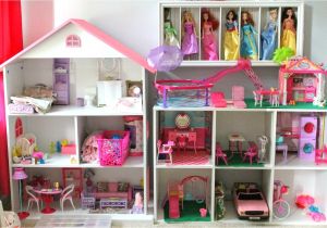 Easy Barbie Doll House Plans Diy Barbie House Using A Bookshelf and Cube Shelf From Target Diy