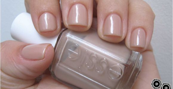 Essie Led Lamp Uk New Fave Polish Ever Yes Essie Au Natural Essie Pinterest