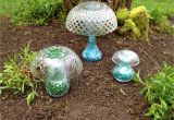 Garden Art Made From Old Dishes Antiques Diy Mushrooms Lawn Decor Upcycle Garden Yard Decor