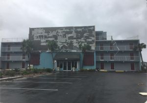 Garden City Inn Wind From Irma Blows Roofing Off Of Garden City Inn Wtvc