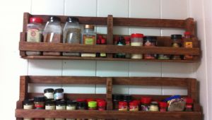 How to Build A Spice Rack Out Of Wood A Home Made Spice Rack Made Out Of Pallets Homes Pinterest