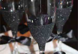 How to Decorate Champagne Glasses with Ribbon Diy Black Glitter Champagne Flutes Use Glue Paint Brush Black