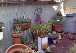 How to Make Inexpensive Flower Plate Garden Art 32 Lovely Garden Art Ideas Inspiring Home Decor