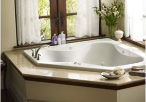 Jacuzzi Bathtub Decorating Ideas Step or No Step Can T Decide Not Sure How It Will Work