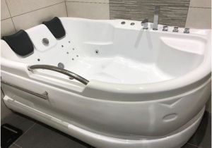 Jacuzzi Bathtubs Manufacturer F White Jacuzzi Whirlpool Bathtubs Rs Piece K K