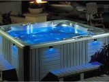 Jacuzzi Bathtubs south Africa 6 to 7 Seater Jacuzzi Hot Tub for Sale 10 Months Waranty