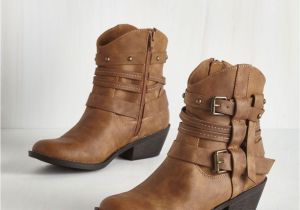 Light Tan Booties Flaunt Your Fringe Earrings I Want Pinterest Modcloth Brown