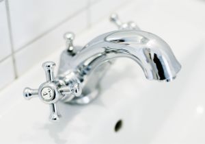 Mobile Home Bathtub Replacement How to Repair or Replace A Mobile Home Bathtub Faucet