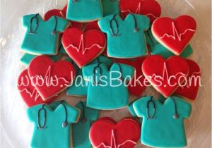 Nurse Retirement Party Decorations Janis Bakes Medical Scrubs and Ekg Heart Cookies for A Nurse