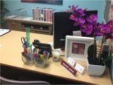 Office Cubicle Decorating Kits Desk Decoration themes In Office Cubicle How to Decorate Must Have