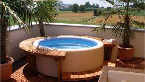 Outdoor Jetted Bathtub How to Choose the Outdoor Jacuzzi theydesign