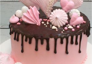Private Cake Decorating Classes Near Me How to Make Meringues and A Chocolate Drip Cake Video Pinterest