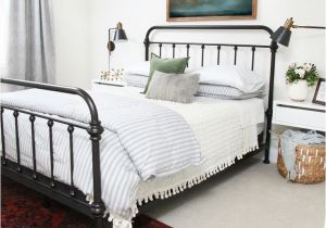 Putting Rugs Under Beds How to Place An area Rug Under A King Size Bed Rug Designs