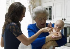 Queen Baby Bathtub Look Alikes for William Kate Bathe Baby In Convincing