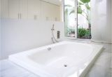 Reglazing Bathtub Fumes 5 Best Diy Bathtub Refinishing Kits Reviewed Homeluf