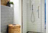 Retro Bathroom Tile Design Ideas Retro and the Minth Åazienka Styl Skandynawski ZdjÄcie Od Shoko