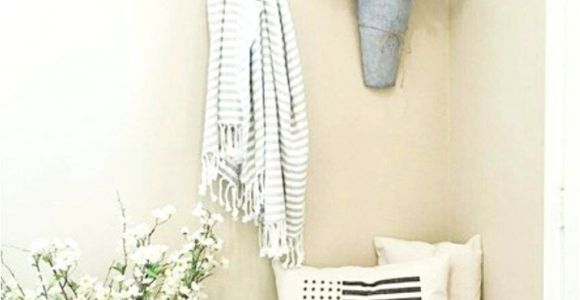 Small Entryway Lighting Ideas Small Entryways 29 Small Foyer Decor Ideas for Tiny Foyers
