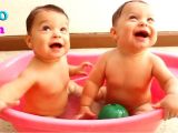 Twin Baby Bathtub Twin Baby Bathtime Babies Discover the Bath for the