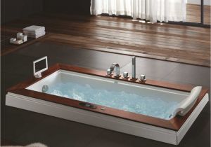 What Bathtubs Luxury Madison Whirlpool Tub