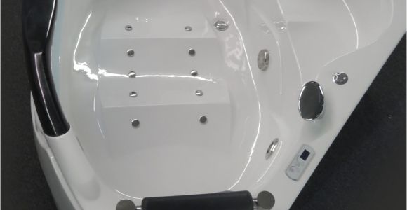 What is the Best Jetted Bathtub 2 Person Corner Jetted Bathtub Deluxe Whirlpool X160