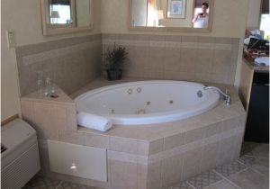 Whirlpool Bathtub Uk Whirlpool Bath Picture Of Skaneateles Suites Boutique